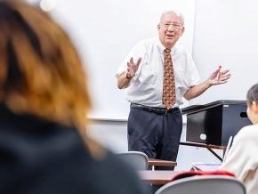 Richard Green addresses a classroom of accounting students